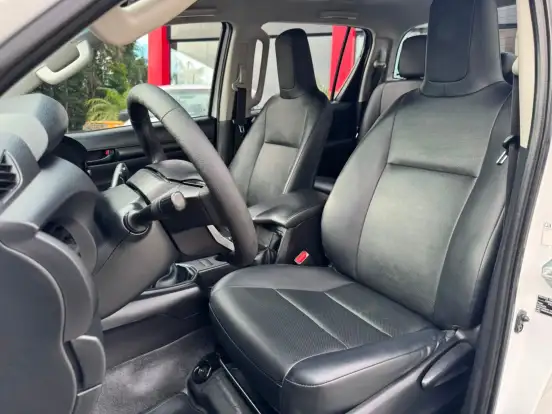 TOYOTA-HILUX-2022