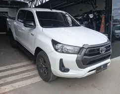 TOYOTA HILUX 2.8 D-4D TURBO DIESEL CD SR 4X4 AUTOMÁTICO TOYOTA HILUX 2.8 D-4D TURBO DIESEL CD SR 4X4 AUTOMÁTICO