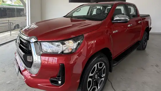 TOYOTA-HILUX-2022