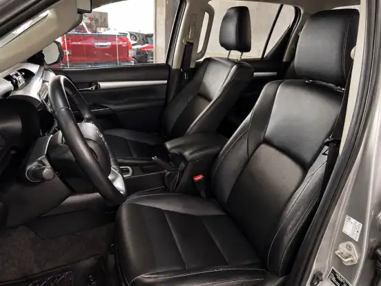 TOYOTA-HILUX-2.8 D-4D TURBO DIESEL CD SRV 4X4 AUTOMÁTICO TOYOTA-HILUX-2021