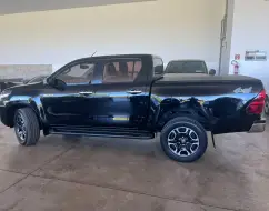 TOYOTA HILUX 2.8 D-4D TURBO DIESEL CD SRV 4X4 AUTOMÁTICO TOYOTA HILUX 2.8 D-4D TURBO DIESEL CD SRV 4X4 AUTOMÁTICO
