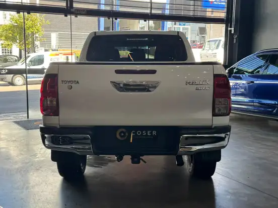 TOYOTA-HILUX-2.8 D-4D TURBO DIESEL CD SRV 4X4 AUTOMÁTICO TOYOTA-HILUX-2024