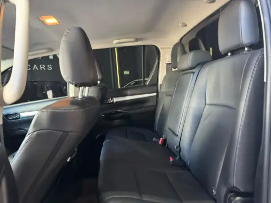 TOYOTA-HILUX-2024