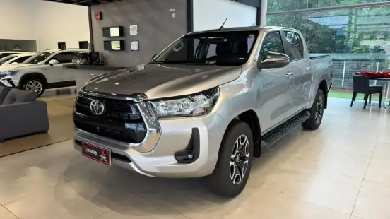 TOYOTA-HILUX-2022
