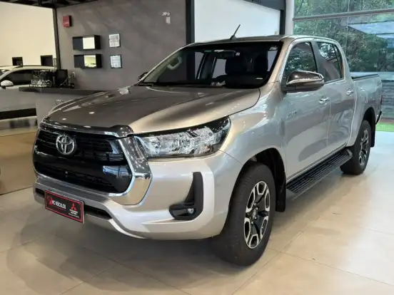 TOYOTA-HILUX-2.8 D-4D TURBO DIESEL CD SRV 4X4 AUTOMÁTICO TOYOTA-HILUX-2022