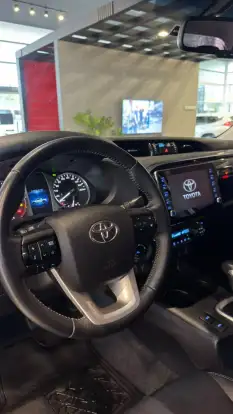 TOYOTA-HILUX-2022