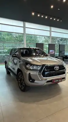 TOYOTA-HILUX-2022