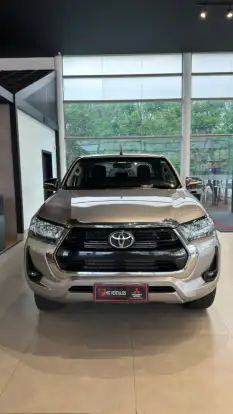 TOYOTA-HILUX-2022