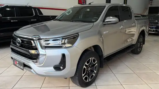 TOYOTA-HILUX-2020