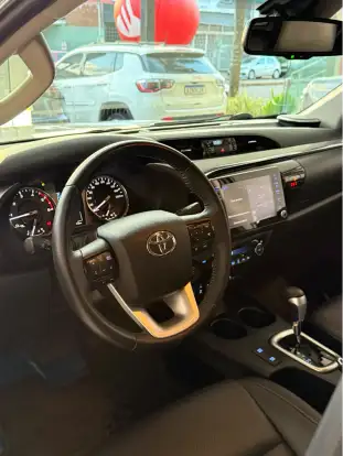 TOYOTA-HILUX-2020