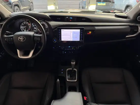 TOYOTA-HILUX-2020