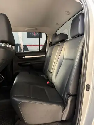 TOYOTA-HILUX-2020