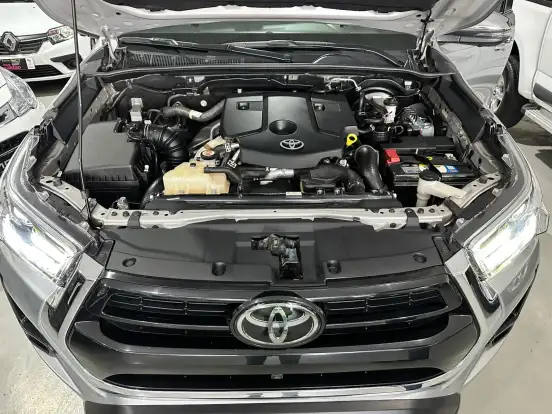 TOYOTA-HILUX-2.8 D-4D TURBO DIESEL CD SRX 4X4 AUTOMÁTICO TOYOTA-HILUX-2021