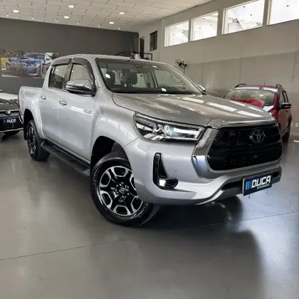 TOYOTA HILUX 2.8 D-4D TURBO DIESEL CD SRX 4X4 AUTOMÁTICO