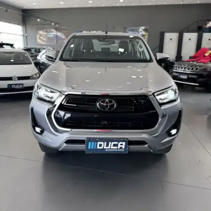 TOYOTA-HILUX-2.8 D-4D TURBO DIESEL CD SRX 4X4 AUTOMÁTICO TOYOTA-HILUX-2023