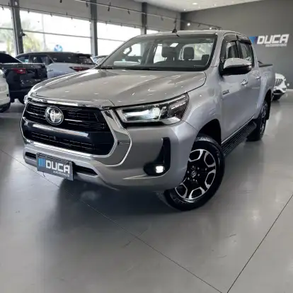 TOYOTA-HILUX-2.8 D-4D TURBO DIESEL CD SRX 4X4 AUTOMÁTICO TOYOTA-HILUX-2023
