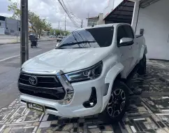 TOYOTA HILUX 2.8 D-4D TURBO DIESEL CD SRX PLUS 4X4 AUTOMÁTICO TOYOTA HILUX 2.8 D-4D TURBO DIESEL CD SRX PLUS 4X4 AUTOMÁTICO