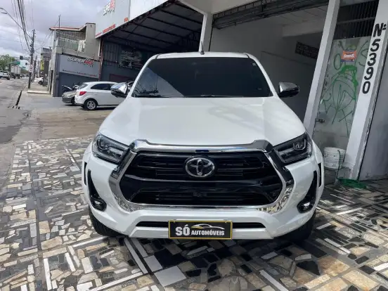 TOYOTA-HILUX-2.8 D-4D TURBO DIESEL CD SRX PLUS 4X4 AUTOMÁTICO TOYOTA-HILUX-2025