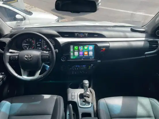 TOYOTA-HILUX-2025