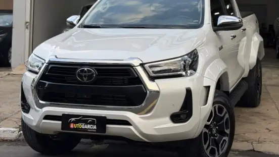 TOYOTA-HILUX-2024