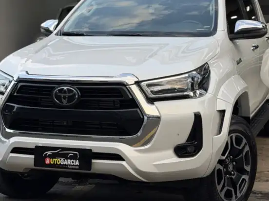 TOYOTA-HILUX-2.8 D-4D TURBO DIESEL CD SRX PLUS 4X4 AUTOMÁTICO TOYOTA-HILUX-2024