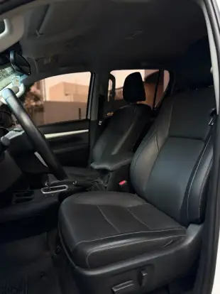 TOYOTA-HILUX-2024