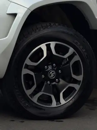 TOYOTA-HILUX-2024