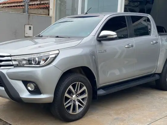 TOYOTA-HILUX-2.8 SRX 4X4 CD 16V DIESEL 4P AUTOMÁTICO TOYOTA-HILUX-2016