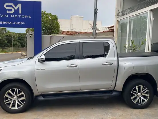 TOYOTA-HILUX-2.8 SRX 4X4 CD 16V DIESEL 4P AUTOMÁTICO TOYOTA-HILUX-2016