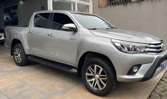 TOYOTA-HILUX-2016