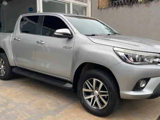 TOYOTA-HILUX-2.8 SRX 4X4 CD 16V DIESEL 4P AUTOMÁTICO TOYOTA-HILUX-2016