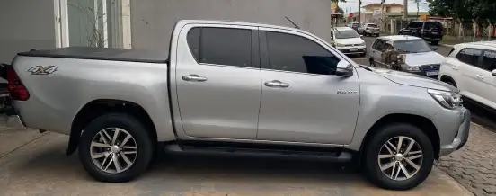 TOYOTA-HILUX-2016
