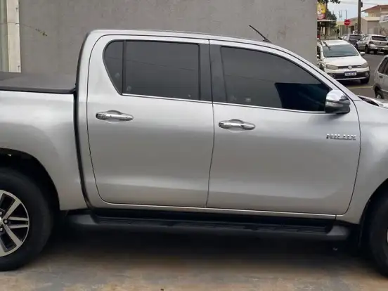 TOYOTA-HILUX-2.8 SRX 4X4 CD 16V DIESEL 4P AUTOMÁTICO TOYOTA-HILUX-2016