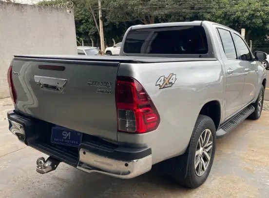 TOYOTA-HILUX-2016