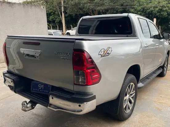 TOYOTA-HILUX-2.8 SRX 4X4 CD 16V DIESEL 4P AUTOMÁTICO TOYOTA-HILUX-2016