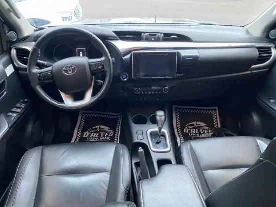 TOYOTA-HILUX-2016