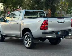 TOYOTA HILUX 2.8 SRX 4X4 CD 16V DIESEL 4P AUTOMÁTICO TOYOTA HILUX 2.8 SRX 4X4 CD 16V DIESEL 4P AUTOMÁTICO
