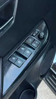 TOYOTA-HILUX-2.8 SRX 4X4 CD 16V DIESEL 4P AUTOMÁTICO TOYOTA-HILUX-2016
