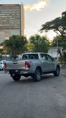 TOYOTA-HILUX-2.8 SRX 4X4 CD 16V DIESEL 4P AUTOMÁTICO TOYOTA-HILUX-2016