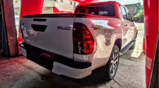 TOYOTA-HILUX-2018