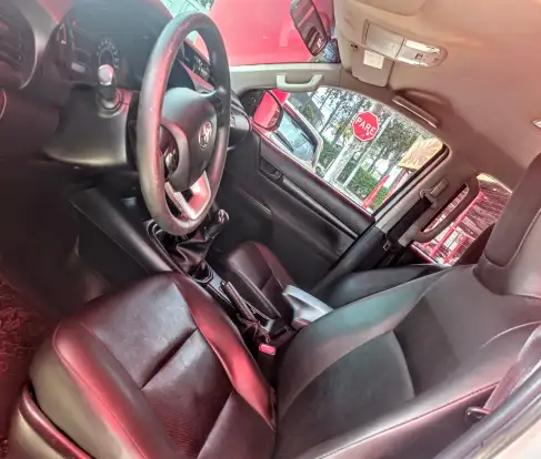 TOYOTA-HILUX-2018