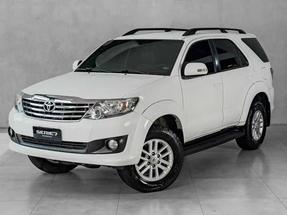 TOYOTA HILUX 2.7 SR 4X2 CD 16V FLEX 4P AUTOMÁTICO