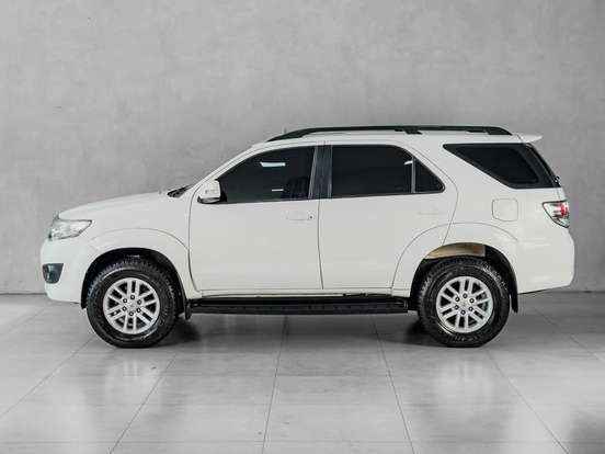 TOYOTA-HILUX-2014
