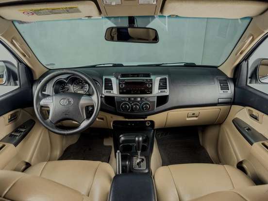 TOYOTA-HILUX-2014