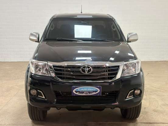 TOYOTA-HILUX-2.7 SR 4X2 CD 16V FLEX 4P AUTOMÁTICO TOYOTA-HILUX-2014
