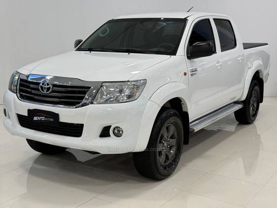 TOYOTA HILUX 2.7 SR 4X2 CD 16V FLEX 4P AUTOMÁTICO