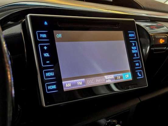 TOYOTA-HILUX-2017
