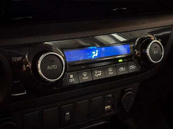 TOYOTA-HILUX-2.7 SRV 4X2 CD 16V FLEX 4P AUTOMÁTICO TOYOTA-HILUX-2017