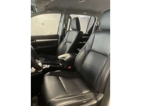 TOYOTA-HILUX-2.7 SRV 4X4 CD 16V FLEX 4P AUTOMÁTICO TOYOTA-HILUX-2019