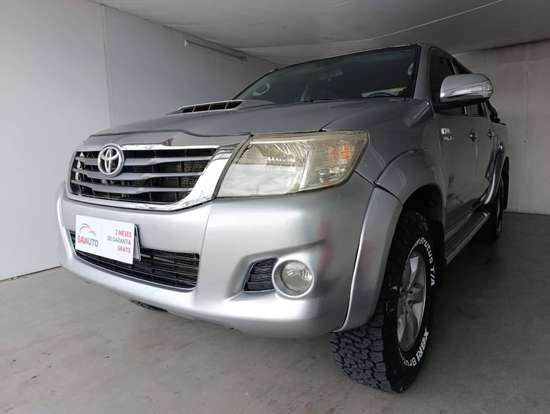 TOYOTA-HILUX-2015